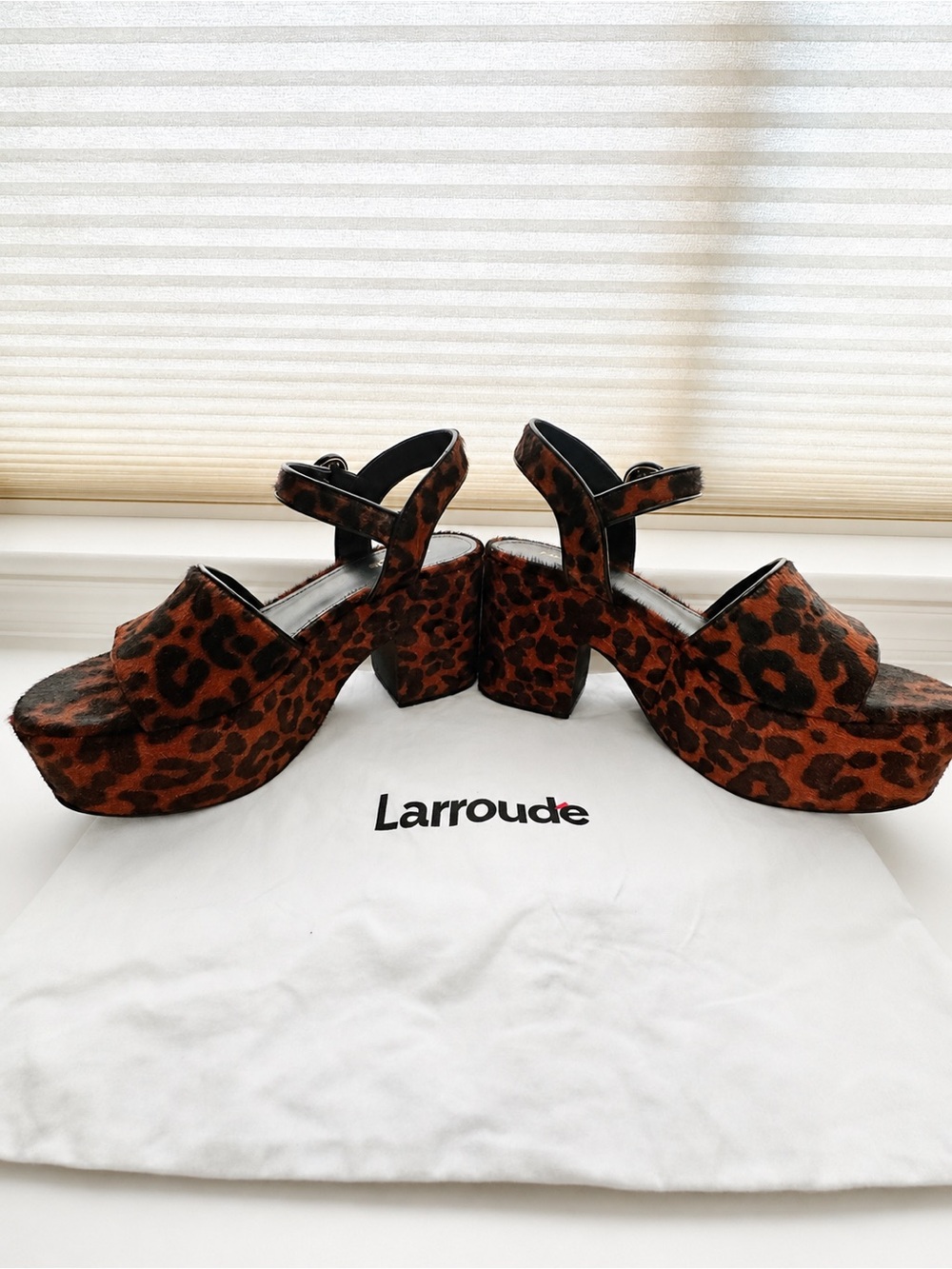 NWOT- Laroude Leopard Print Calf Hair Platform Block Heel Sandals Size 6